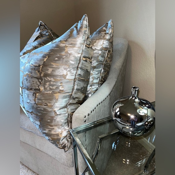 1-NWT CALLISTO HOME DECORATIVE PILLOW ( Please read description for details) - Picture 10 of 13